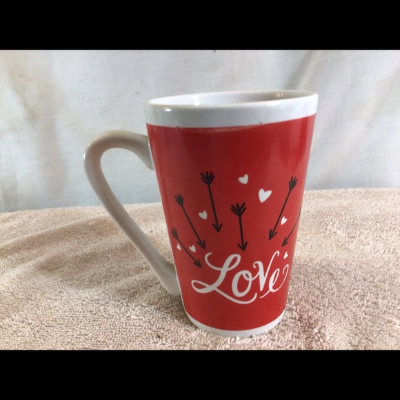 Nice MTY International Ceramic Red and White LOVE Coffee Mug 5” Tall pre-owned - Picture 6 of 7